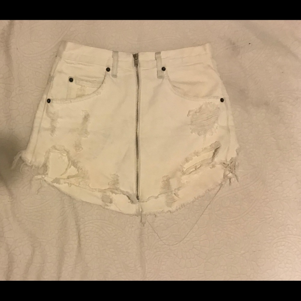 White ripped jean skirt LF